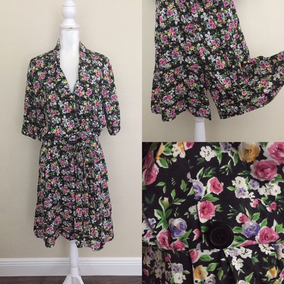 Vintage Pants - Vintage Suit Collar Low Cut Floral Romper
